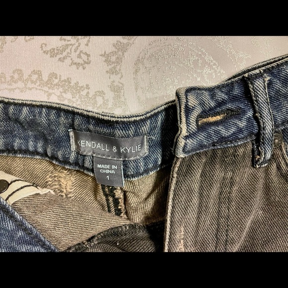 Kendall & Kylie shorts - Picture 3 of 3